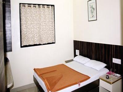 Hotel Excel Executive Amravati Extérieur photo