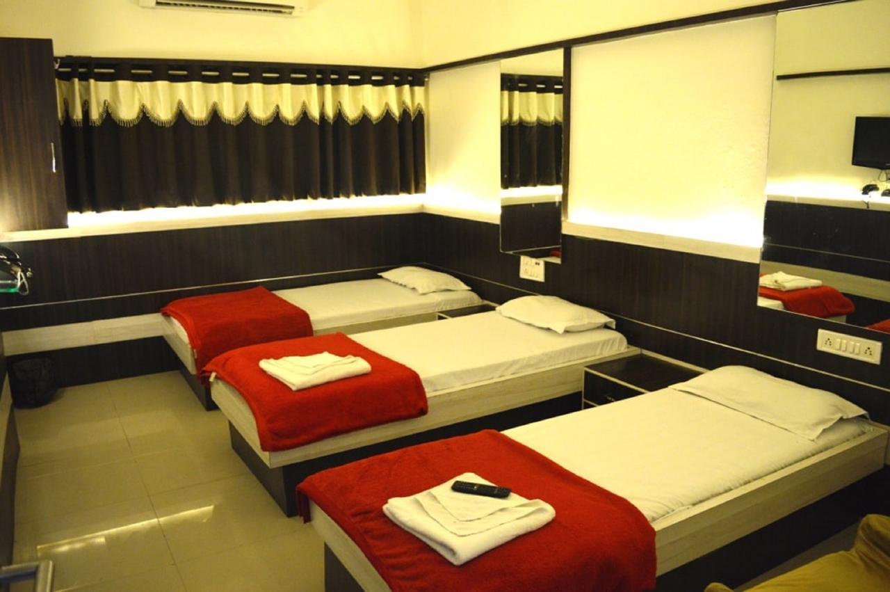 Hotel Excel Executive Amravati Extérieur photo
